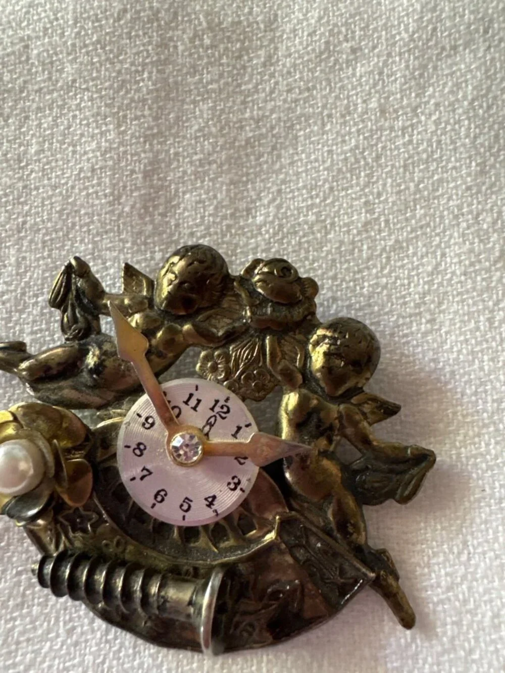 N/A gold tone